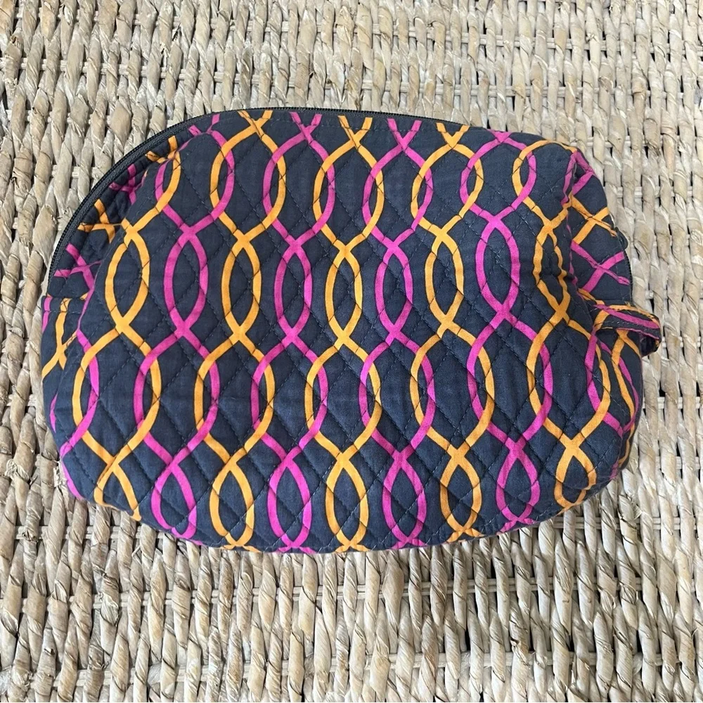 VERA BRADLEY‎ Woman's Floral Geometric Cosmetic Makeup Bag Orange Pink Gray.